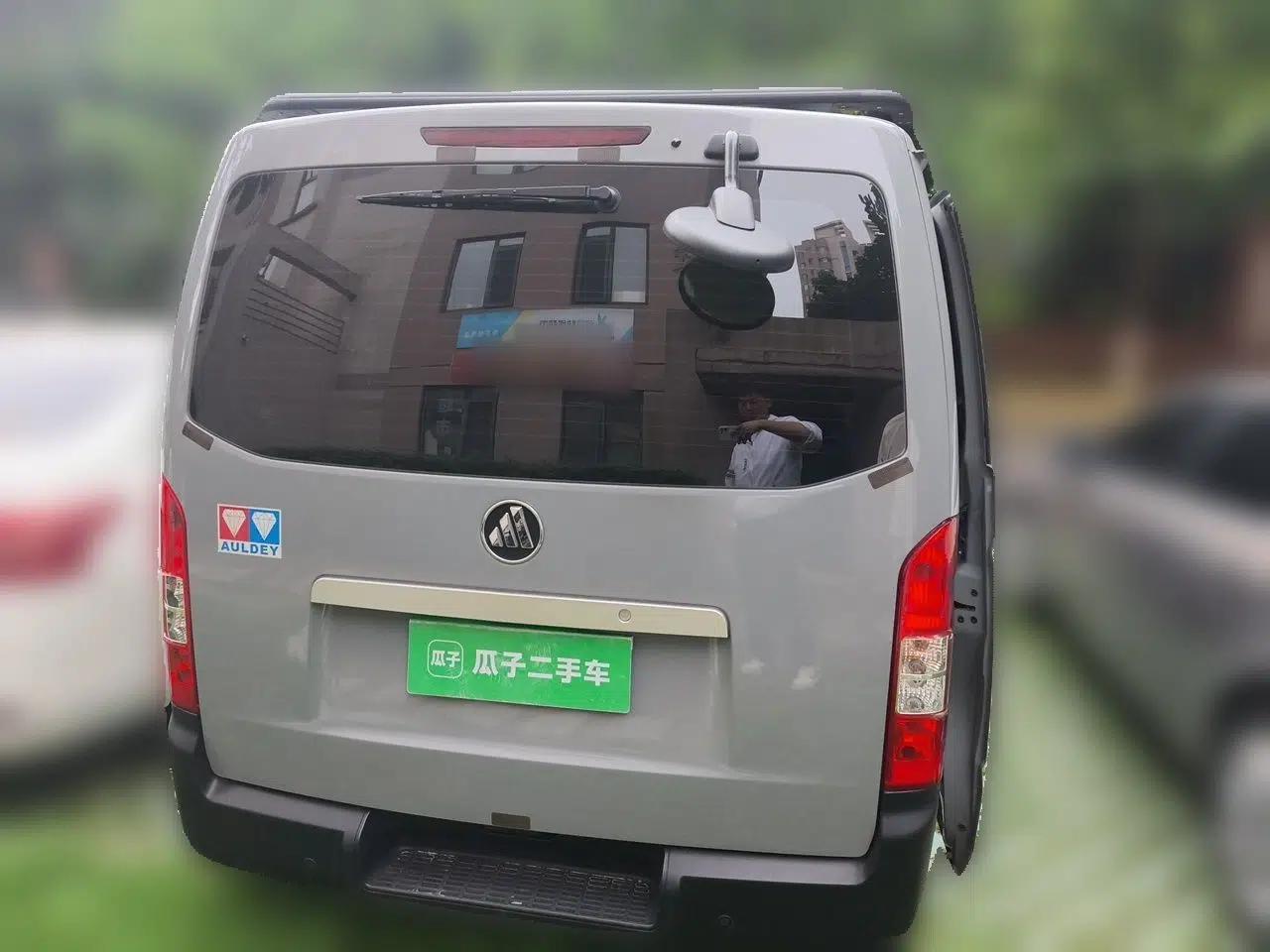 Foton Scenic G7 2.4-liter automatic 4-seat dedicated passenger vehicle — миниатюра 5