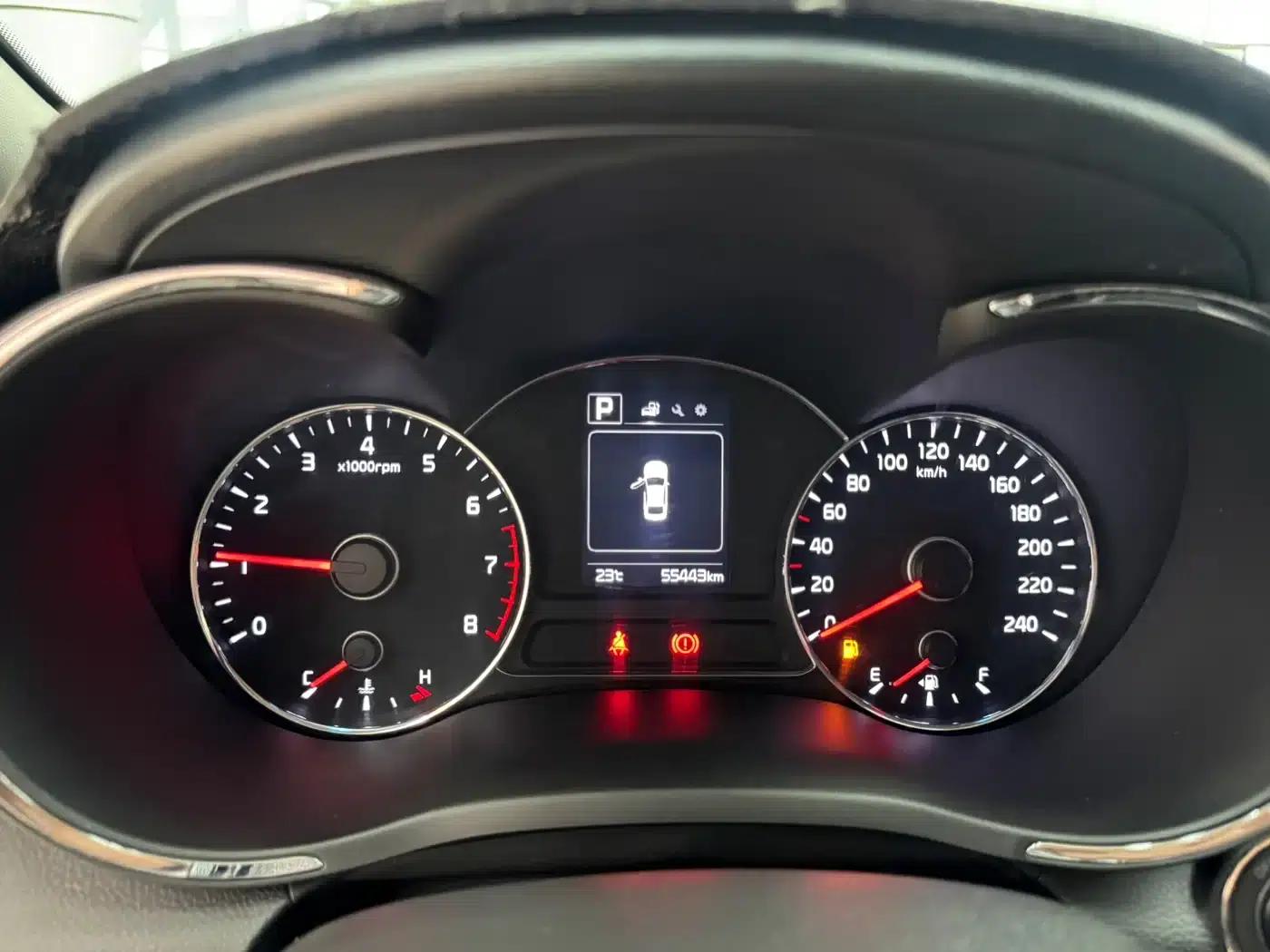Kia K3 2017 1.6L Automatic 15th Anniversary Special Edition GLS — миниатюра 12