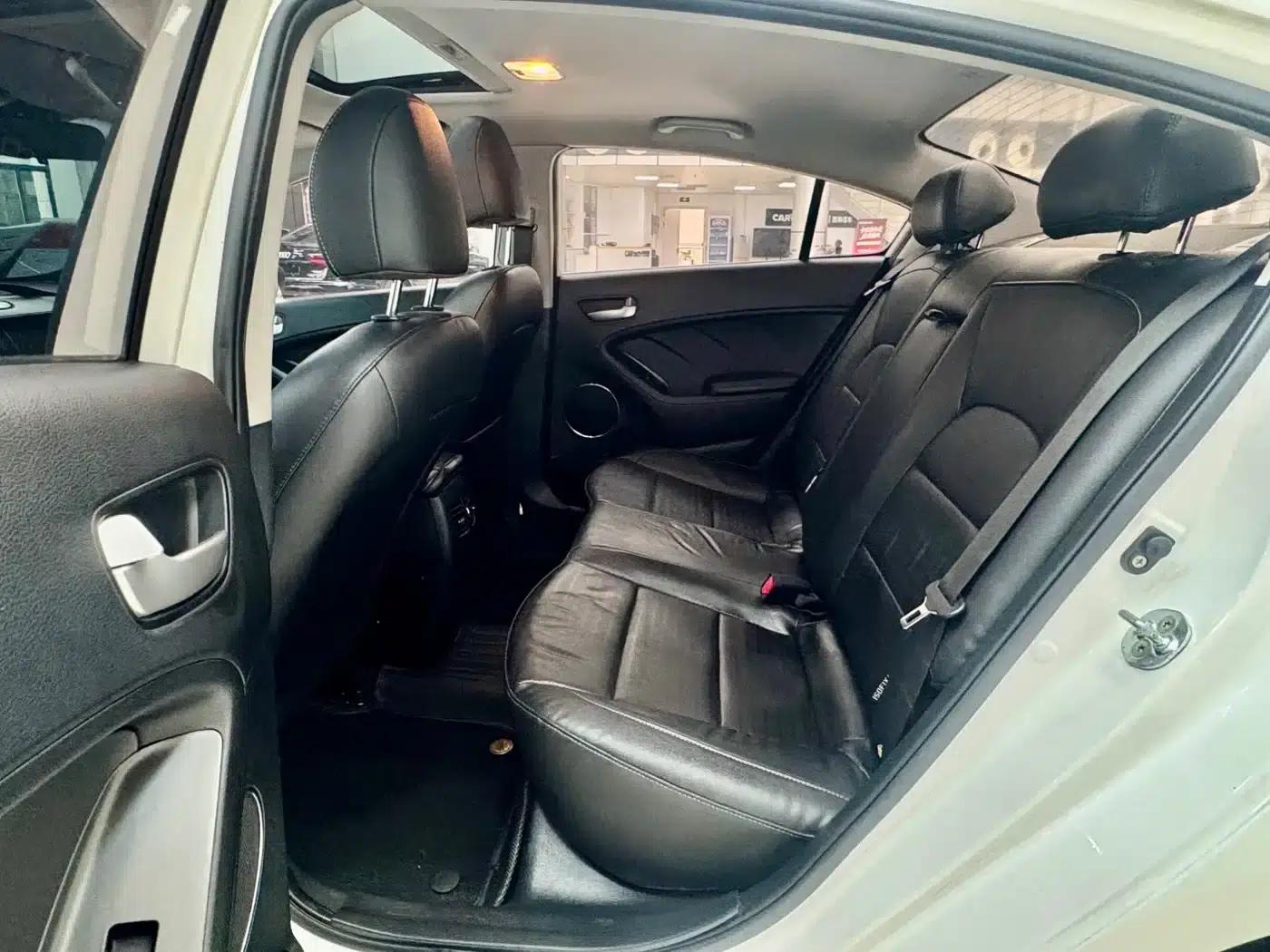 Kia K3 2017 1.6L Automatic 15th Anniversary Special Edition GLS — миниатюра 15