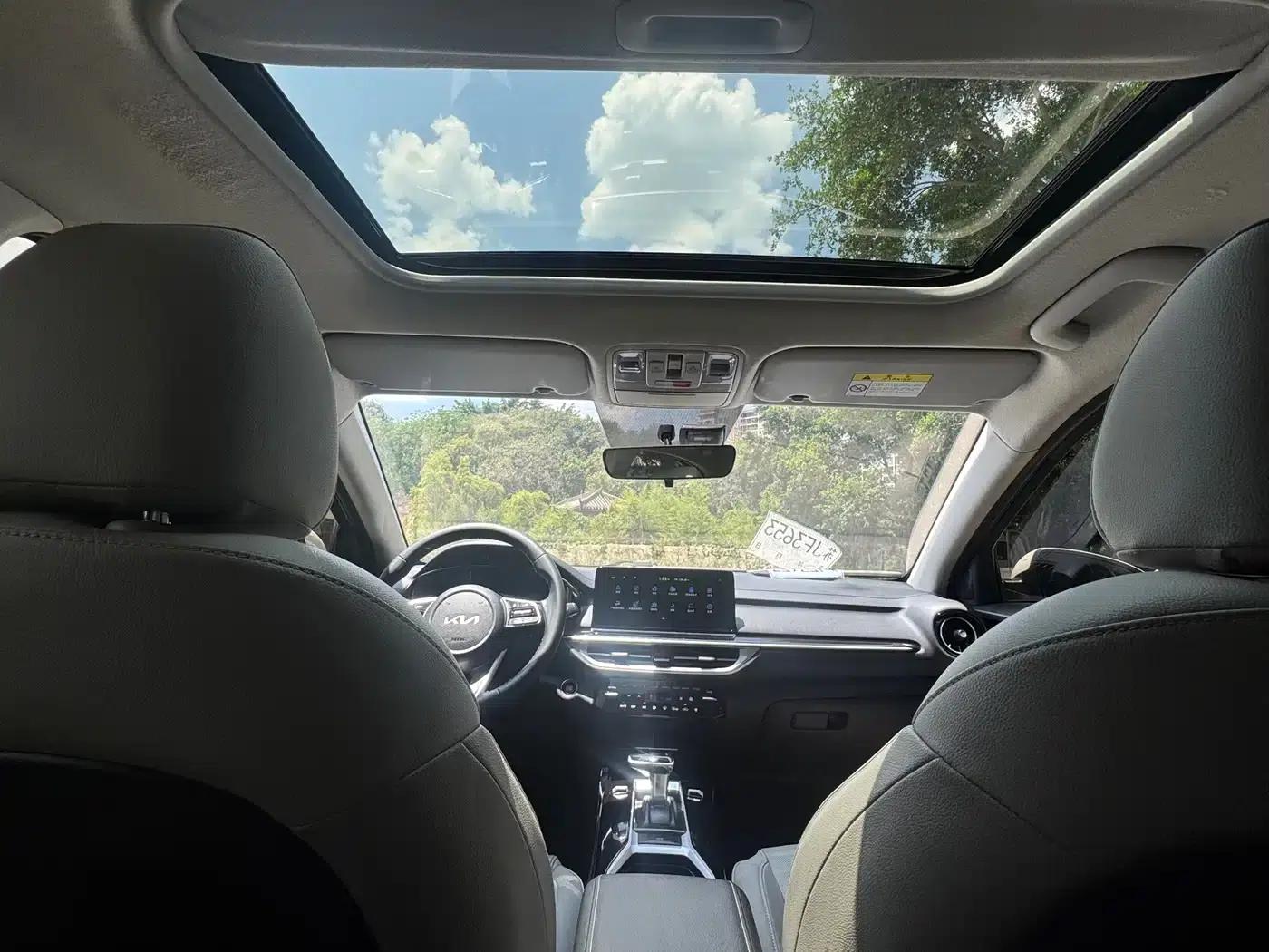 Kia K3 2023 1.5L CVT Luxury Edition — миниатюра 19