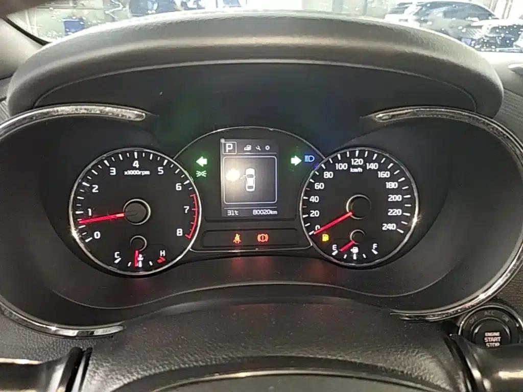 Kia K3 2016 1.6L Automatic GLS — миниатюра 12