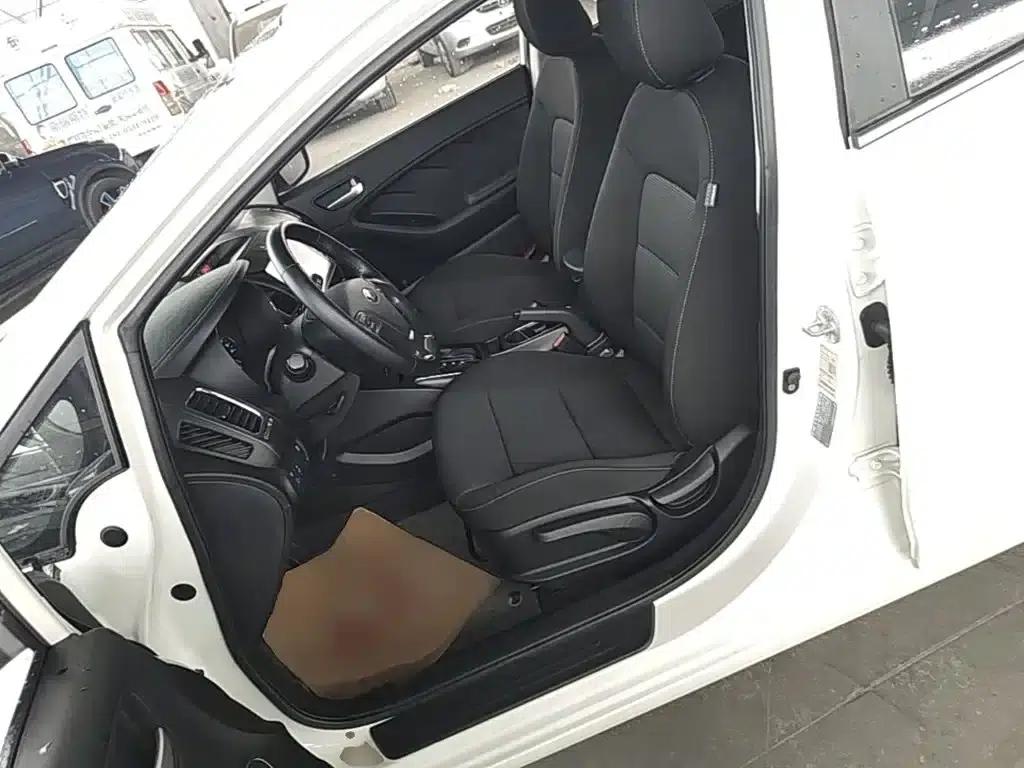 Kia K3 2016 1.6L Automatic GLS — миниатюра 15