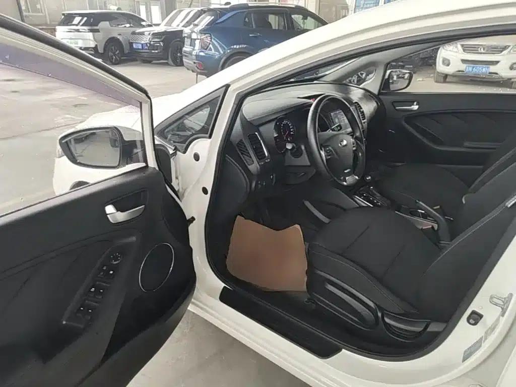 Kia K3 2016 1.6L Automatic GLS — миниатюра 16