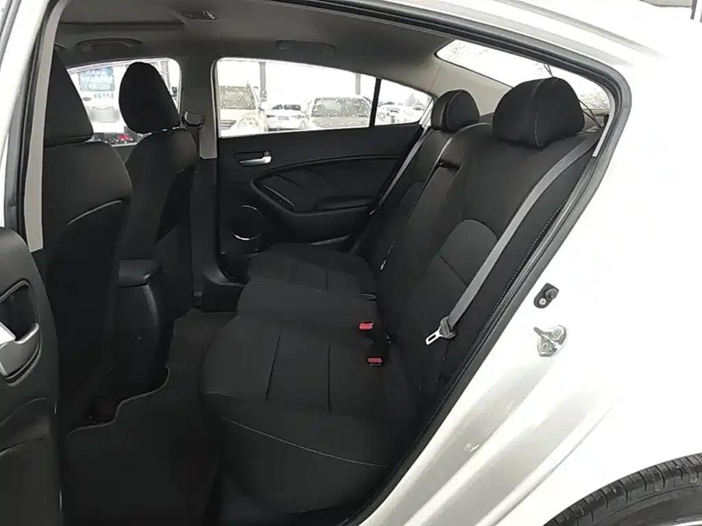 Kia K3 2016 1.6L Automatic GLS — миниатюра 17