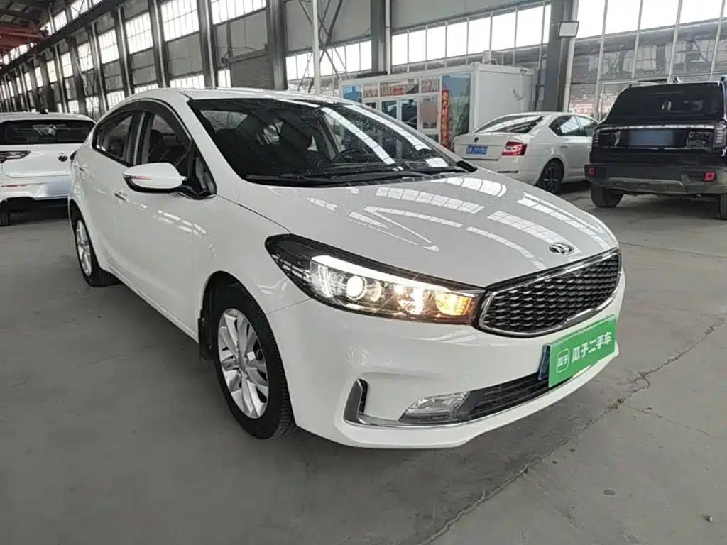 Kia K3 2016 1.6L Automatic GLS — миниатюра 4