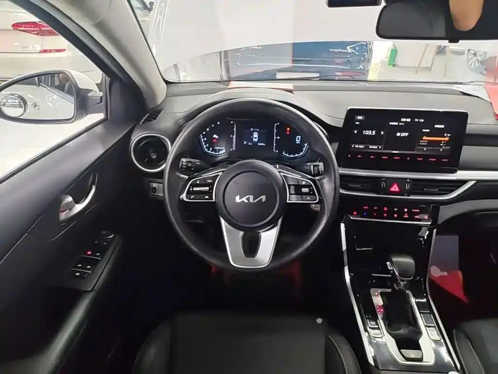 Kia K3 2021 1.5L CVT Youth Edition — миниатюра 11