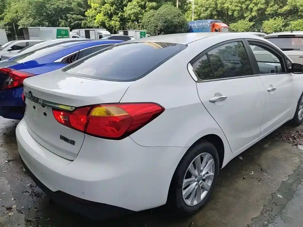 Kia K3 2015 1.6L Automatic GLS — миниатюра 7