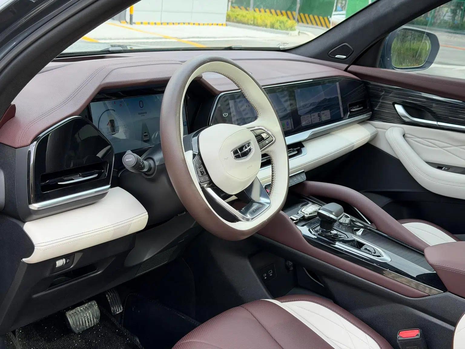 Geely Xingyue L 2021 2.0TD High-Power Automatic Four-Wheel Drive Flagship Edition — миниатюра 11