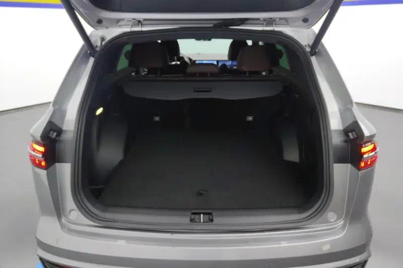Geely Xingyue L 2023 2.0TD High-Power Automatic Two-Wheel Drive Flagship Edition — миниатюра 17