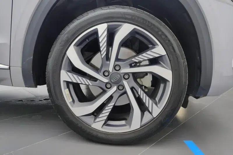 Geely Xingyue L 2023 2.0TD High-Power Automatic Two-Wheel Drive Flagship Edition — миниатюра 4