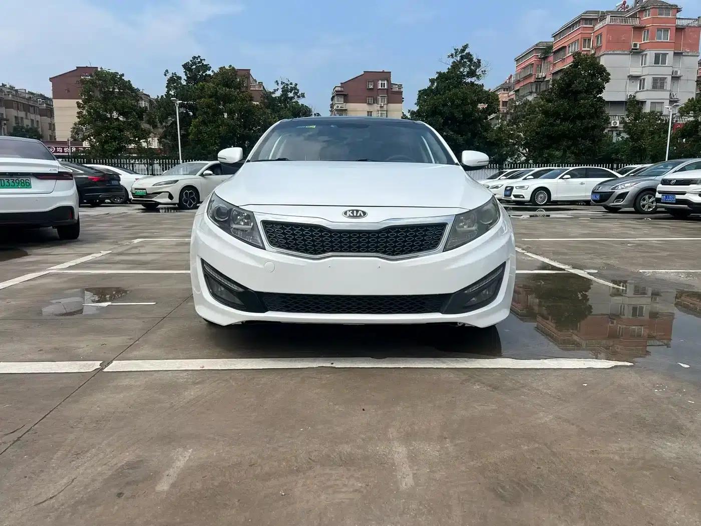 Kia K5 2012 2.0L Automatic DLX-2 — миниатюра 2