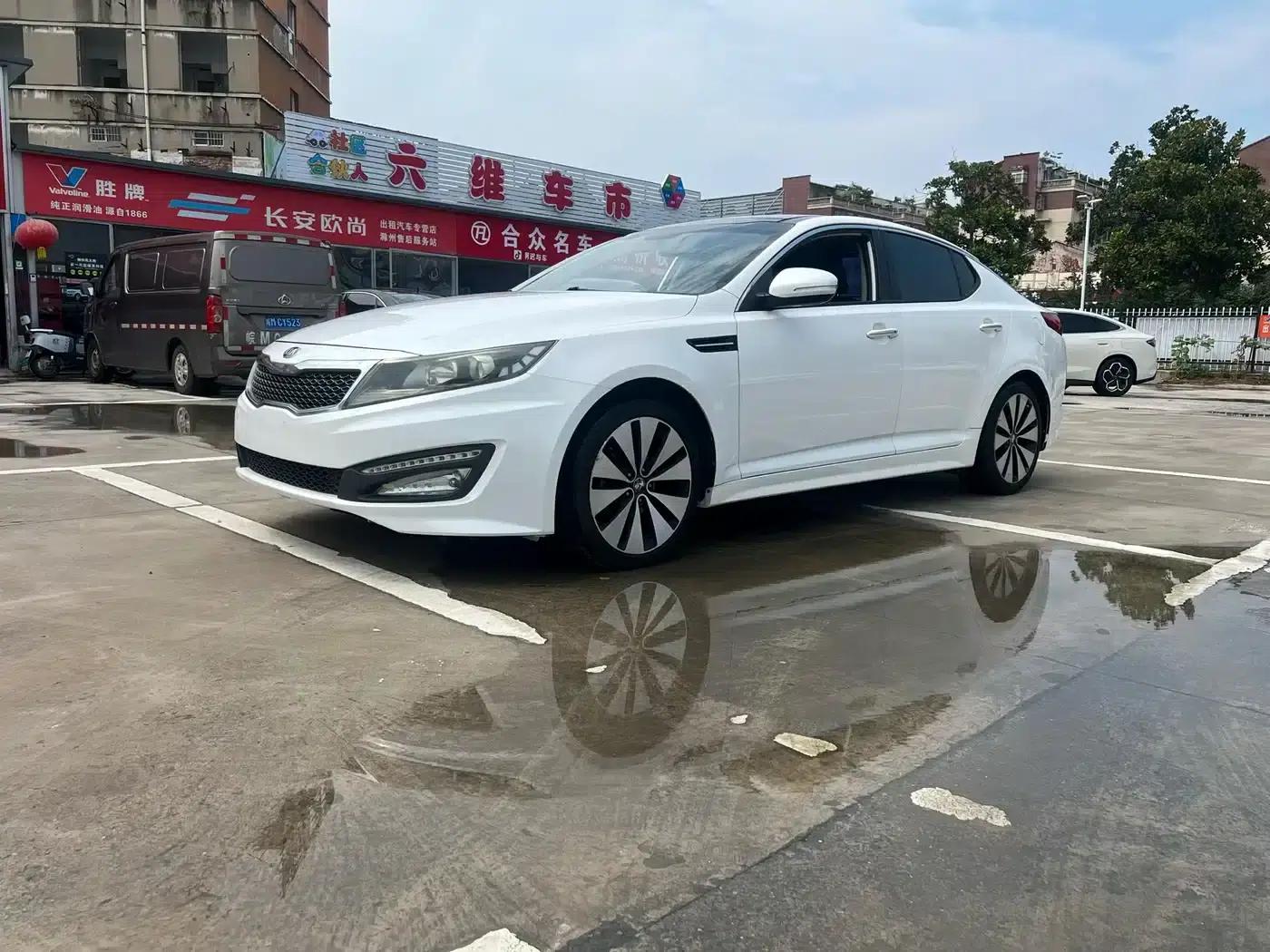 Kia K5 2012 2.0L Automatic DLX-2 — миниатюра 3