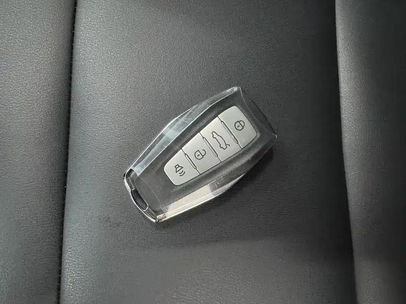 Geely Emgrand 2026 4 Millionth Anniversary Edition 1.5L CVT Superior Model — миниатюра 11