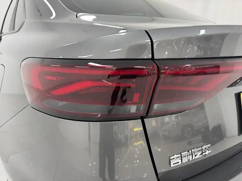 Geely Emgrand 2026 4 Millionth Anniversary Edition 1.5L CVT Superior Model — миниатюра 13
