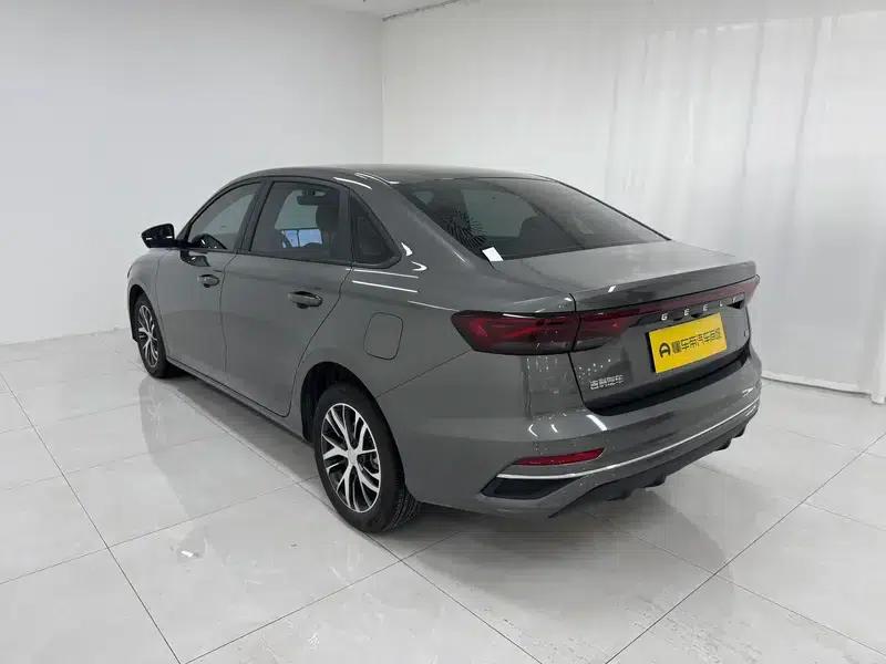 Geely Emgrand 2026 4 Millionth Anniversary Edition 1.5L CVT Superior Model — миниатюра 5