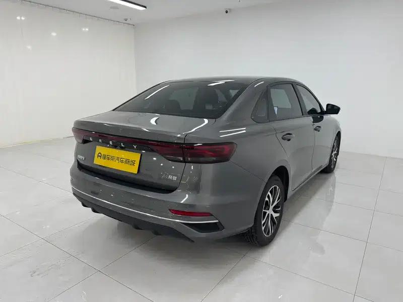 Geely Emgrand 2026 4 Millionth Anniversary Edition 1.5L CVT Superior Model — миниатюра 7
