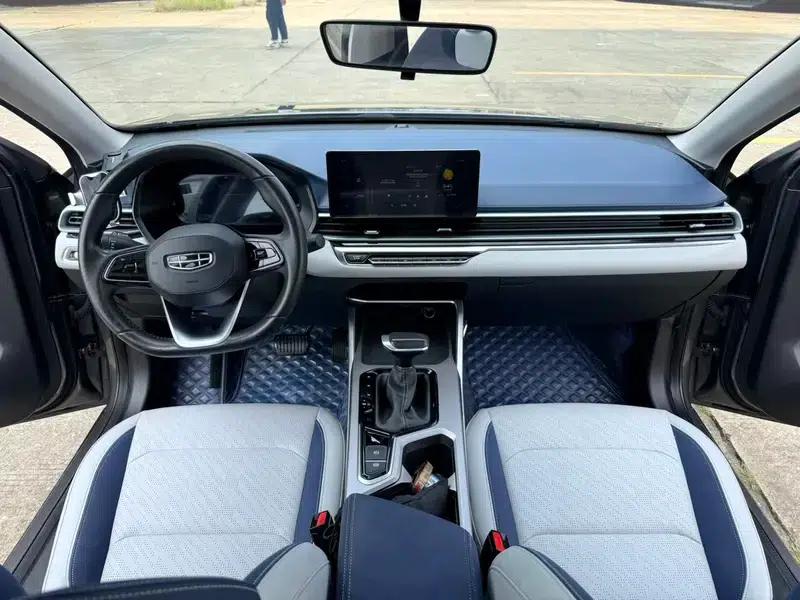 Geely Emgrand 2022 4th Generation 1.5L CVT Flagship Edition — миниатюра 14
