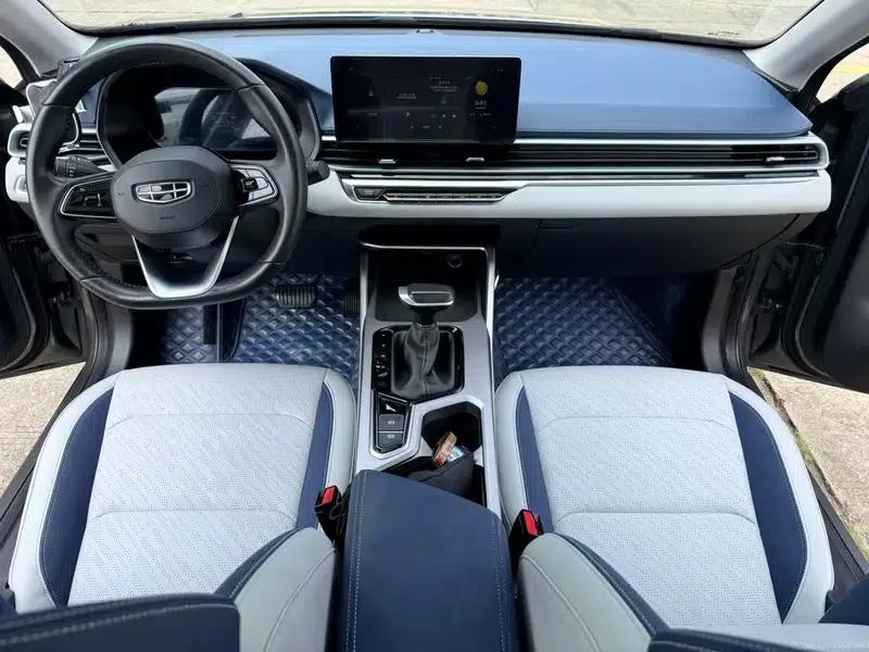Geely Emgrand 2022 4th Generation 1.5L CVT Flagship Edition — миниатюра 15