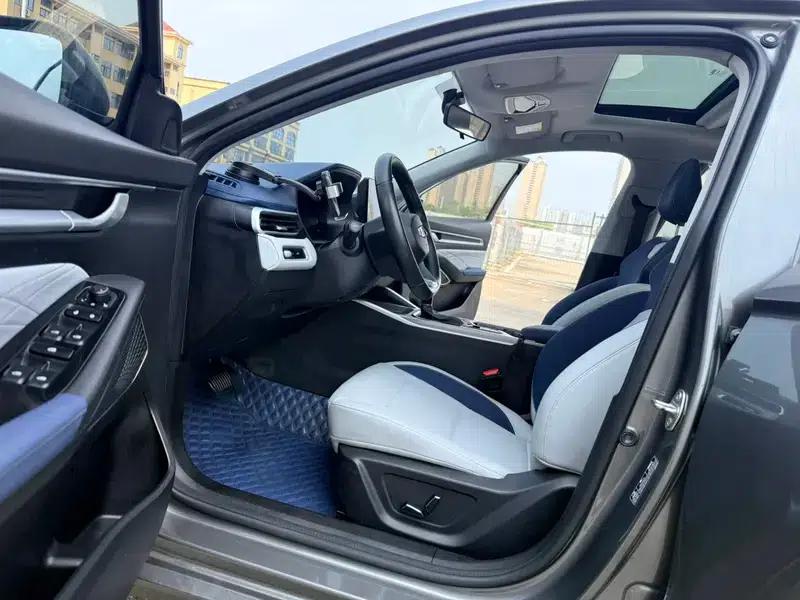 Geely Emgrand 2022 4th Generation 1.5L CVT Flagship Edition — миниатюра 16