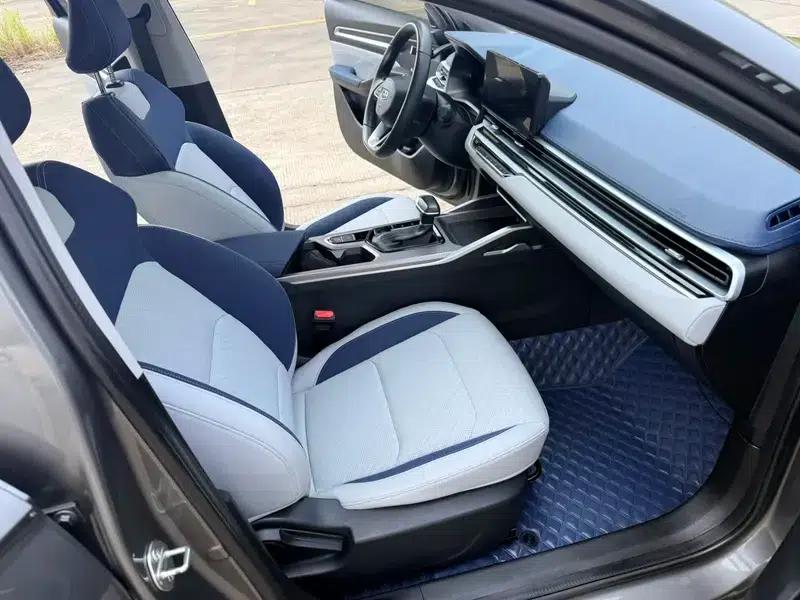 Geely Emgrand 2022 4th Generation 1.5L CVT Flagship Edition — миниатюра 17