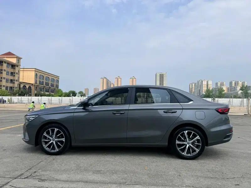 Geely Emgrand 2022 4th Generation 1.5L CVT Flagship Edition — миниатюра 4