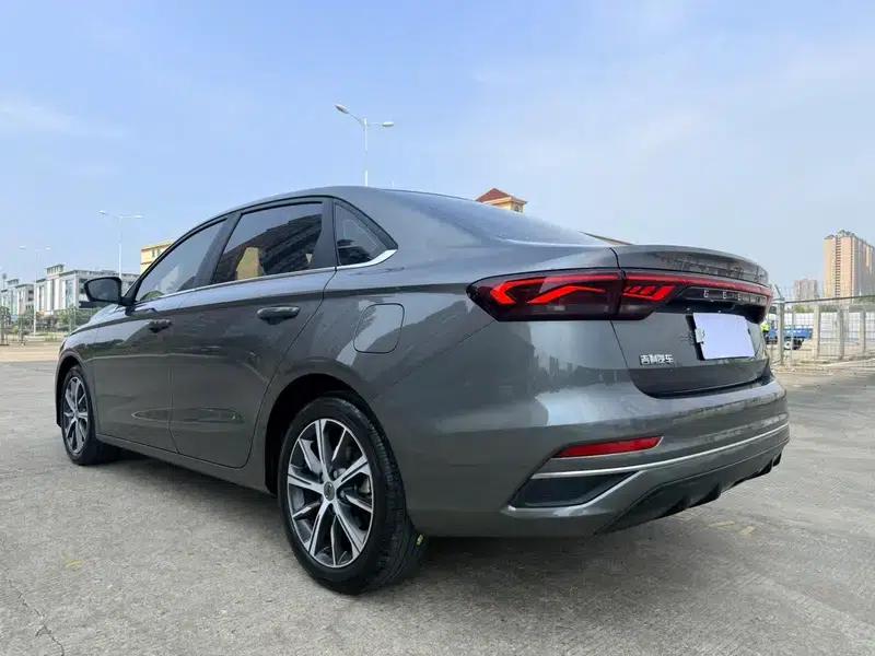 Geely Emgrand 2022 4th Generation 1.5L CVT Flagship Edition — миниатюра 5