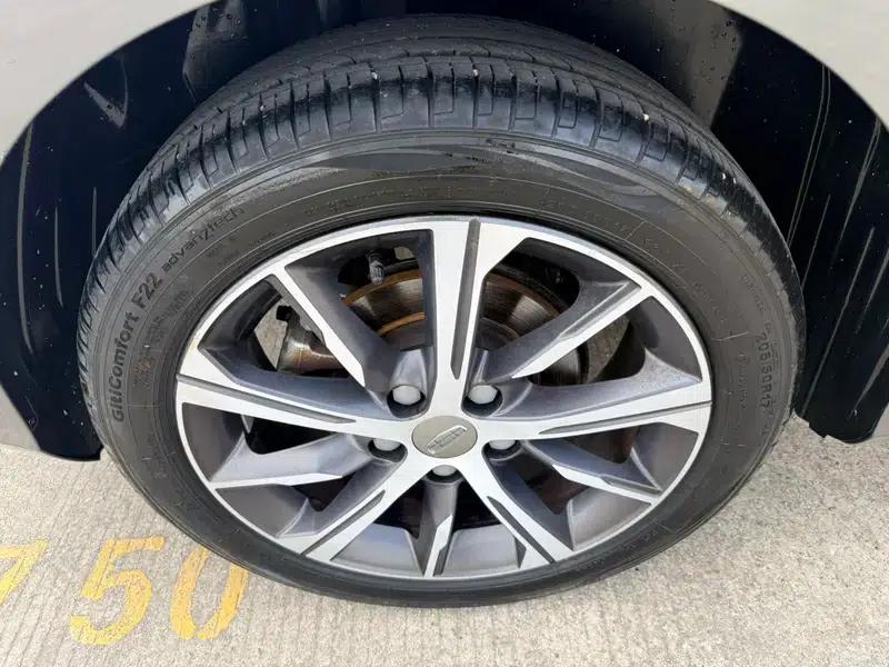 Geely Emgrand 2022 4th Generation 1.5L CVT Flagship Edition — миниатюра 10