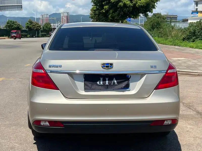 Geely Emgrand 2015 Sedan 1.5L Manual Upgrade Version — миниатюра 5