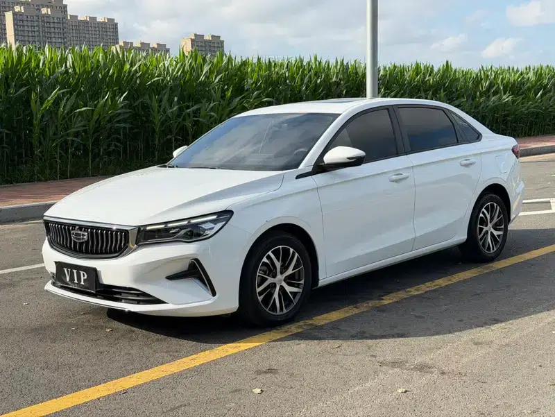 Geely Emgrand 2023 4th Generation Champion Edition 1.5L CVT Luxury — миниатюра 1