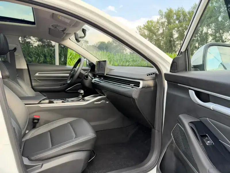 Geely Emgrand 2023 4th Generation Champion Edition 1.5L CVT Luxury — миниатюра 11