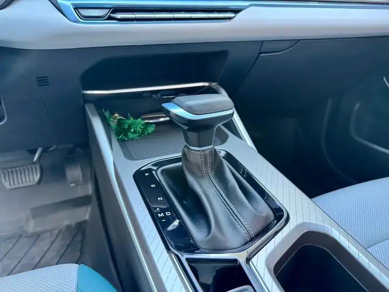 Geely Emgrand 2023 4th Generation Champion Edition 1.5L CVT Luxury — миниатюра 13