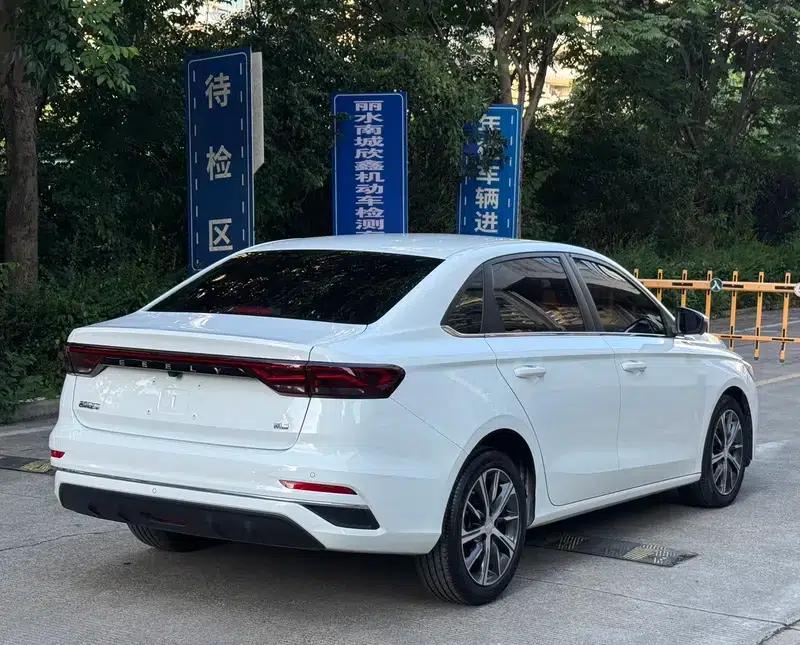 Geely Emgrand 2023 4th Generation Champion Edition 1.5L CVT Luxury — миниатюра 5