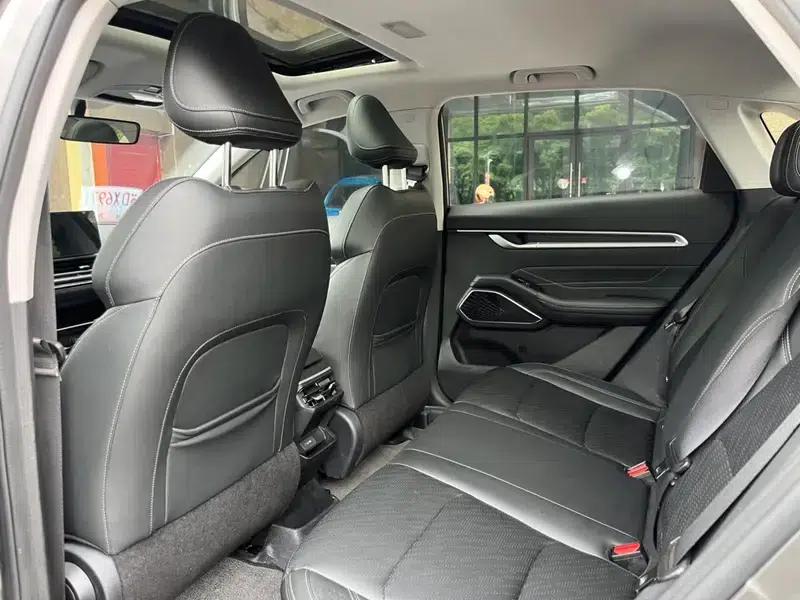 Geely Emgrand 2022 4th Generation 1.5L CVT Premium — миниатюра 14