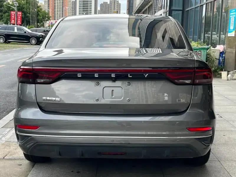 Geely Emgrand 2022 4th Generation 1.5L CVT Premium — миниатюра 5