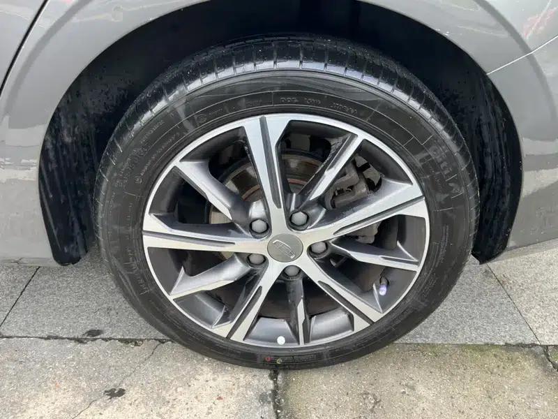 Geely Emgrand 2022 4th Generation 1.5L CVT Premium — миниатюра 7