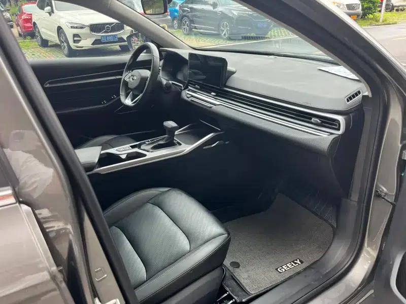 Geely Emgrand 2022 4th Generation 1.5L CVT Premium — миниатюра 9