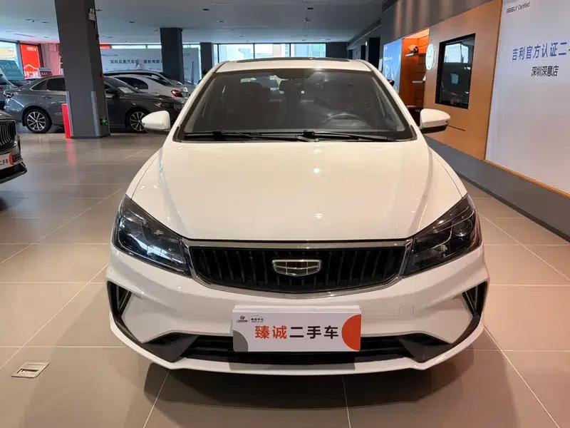 Geely Emgrand 2021 UP 1.5L CVT Luxury Edition — миниатюра 2