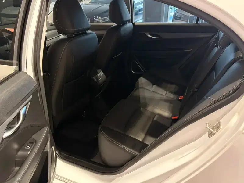 Geely Emgrand 2021 UP 1.5L CVT Luxury Edition — миниатюра 12