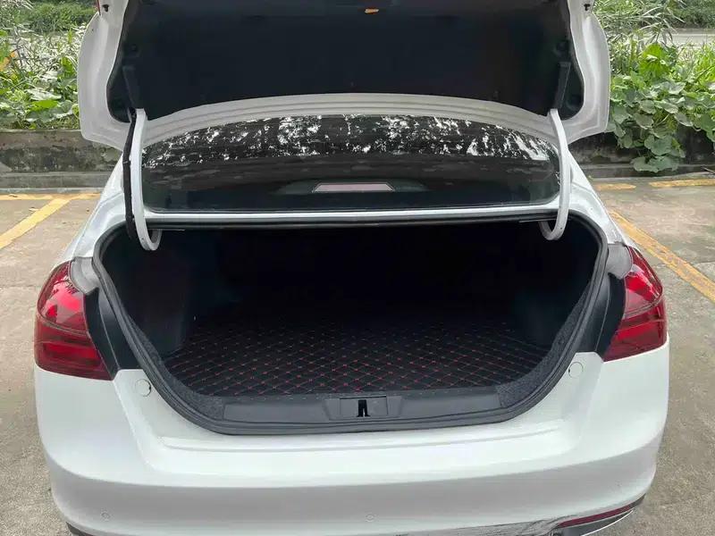 Geely Emgrand 2019 Leading Edition 1.5L Manual Upward Asian Games Edition (National VI Emission Standard) — миниатюра 17