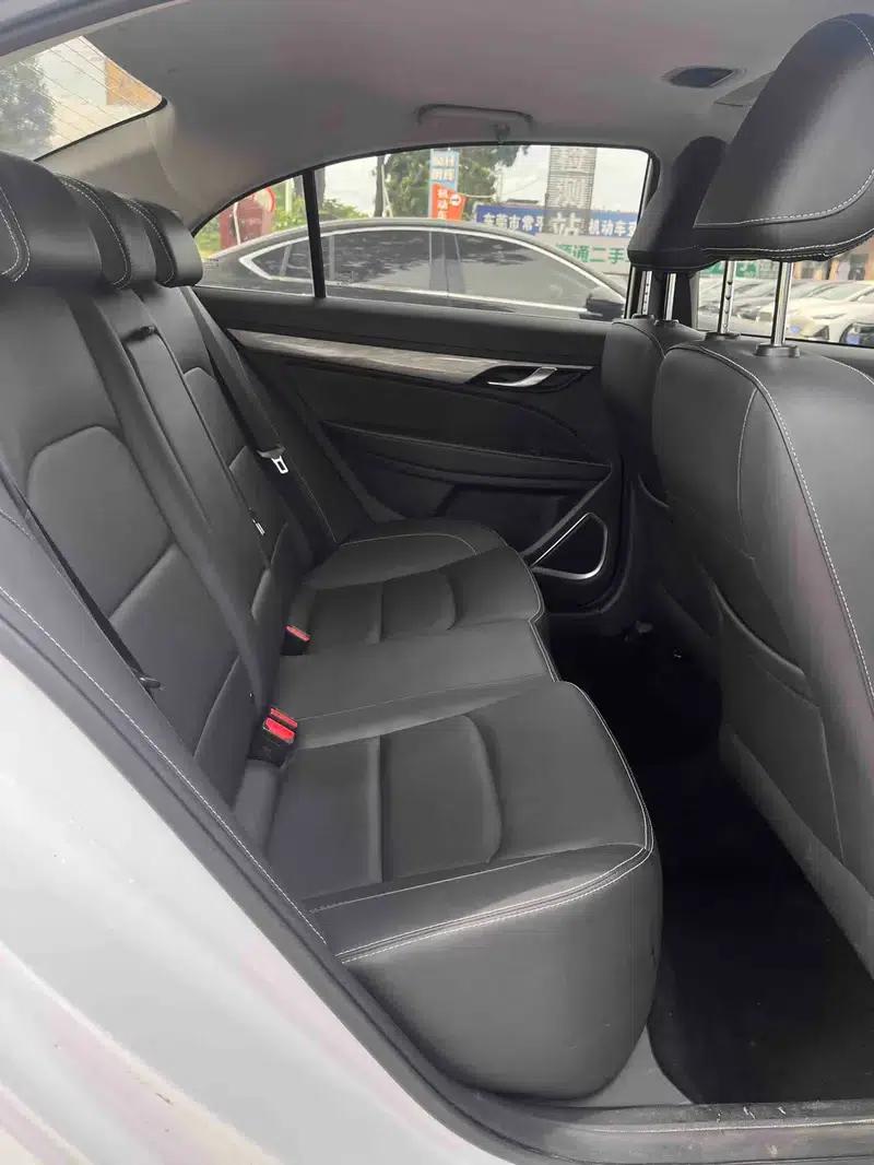 Geely Emgrand 2019 Leading Edition 1.5L Manual Upward Asian Games Edition (National VI Emission Standard) — миниатюра 9