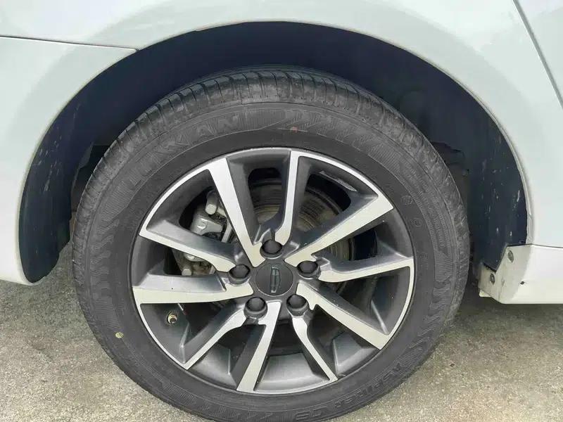 Geely Emgrand 2019 Leading Edition 1.5L Manual Upward Asian Games Edition (National VI Emission Standard) — миниатюра 10