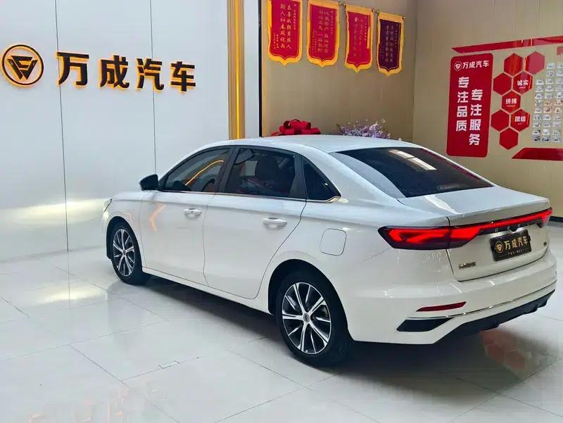 Geely Emgrand 2022 4th Generation 1.5L CVT Flagship Edition — миниатюра 4