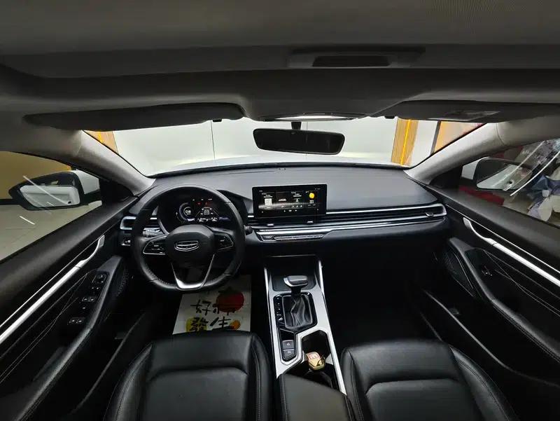 Geely Emgrand 2022 4th Generation 1.5L CVT Flagship Edition — миниатюра 9