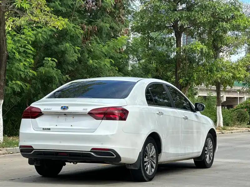 Geely Emgrand 2018 1.5L Manual Upward Connected Edition — миниатюра 6