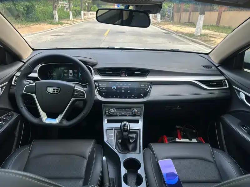 Geely Emgrand 2018 1.5L Manual Upward Connected Edition — миниатюра 7