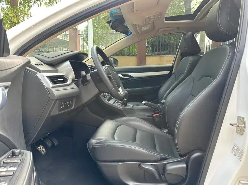 Geely Emgrand 2018 1.5L Manual Upward Connected Edition — миниатюра 8