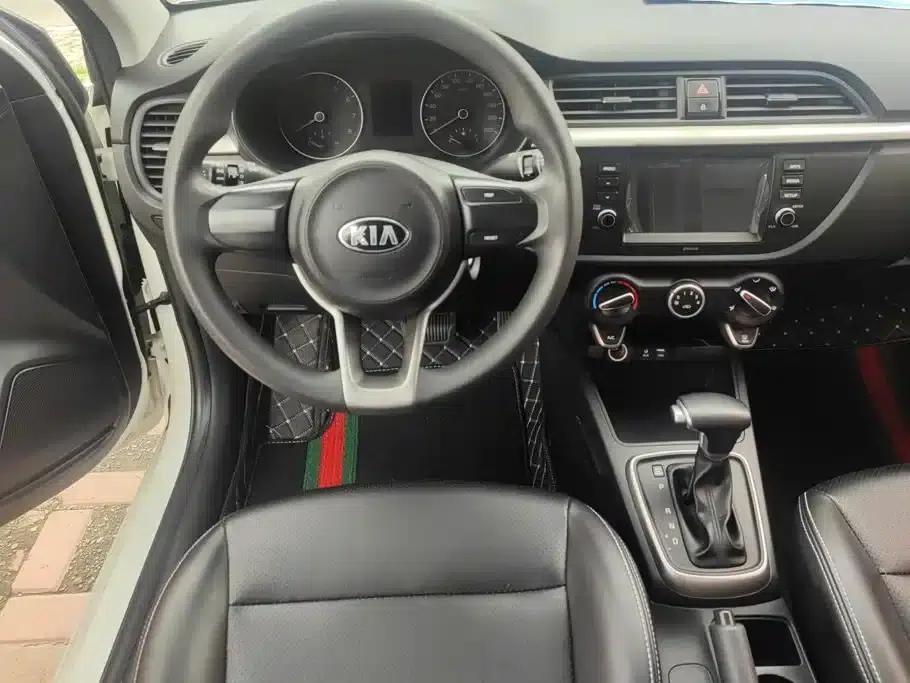 Kia K2 2017 Sedan 1.4L AT GLS — миниатюра 13