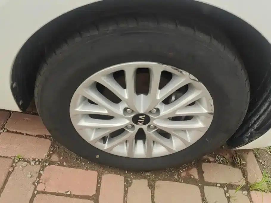 Kia K2 2017 Sedan 1.4L AT GLS — миниатюра 6
