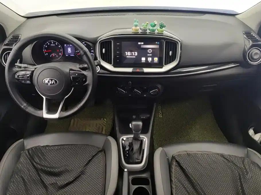 Kia K5 2021 1.4L Manual Fun Edition — миниатюра 12