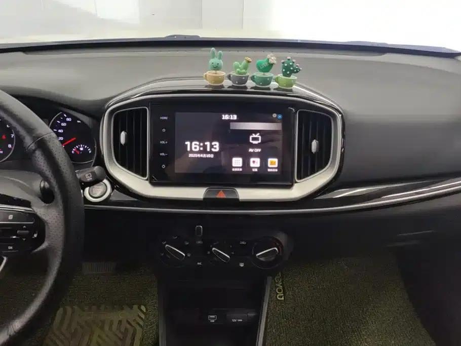 Kia K5 2021 1.4L Manual Fun Edition — миниатюра 13